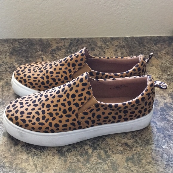 BAMBOO Shoes - Leopard print sneakers size women’s 8